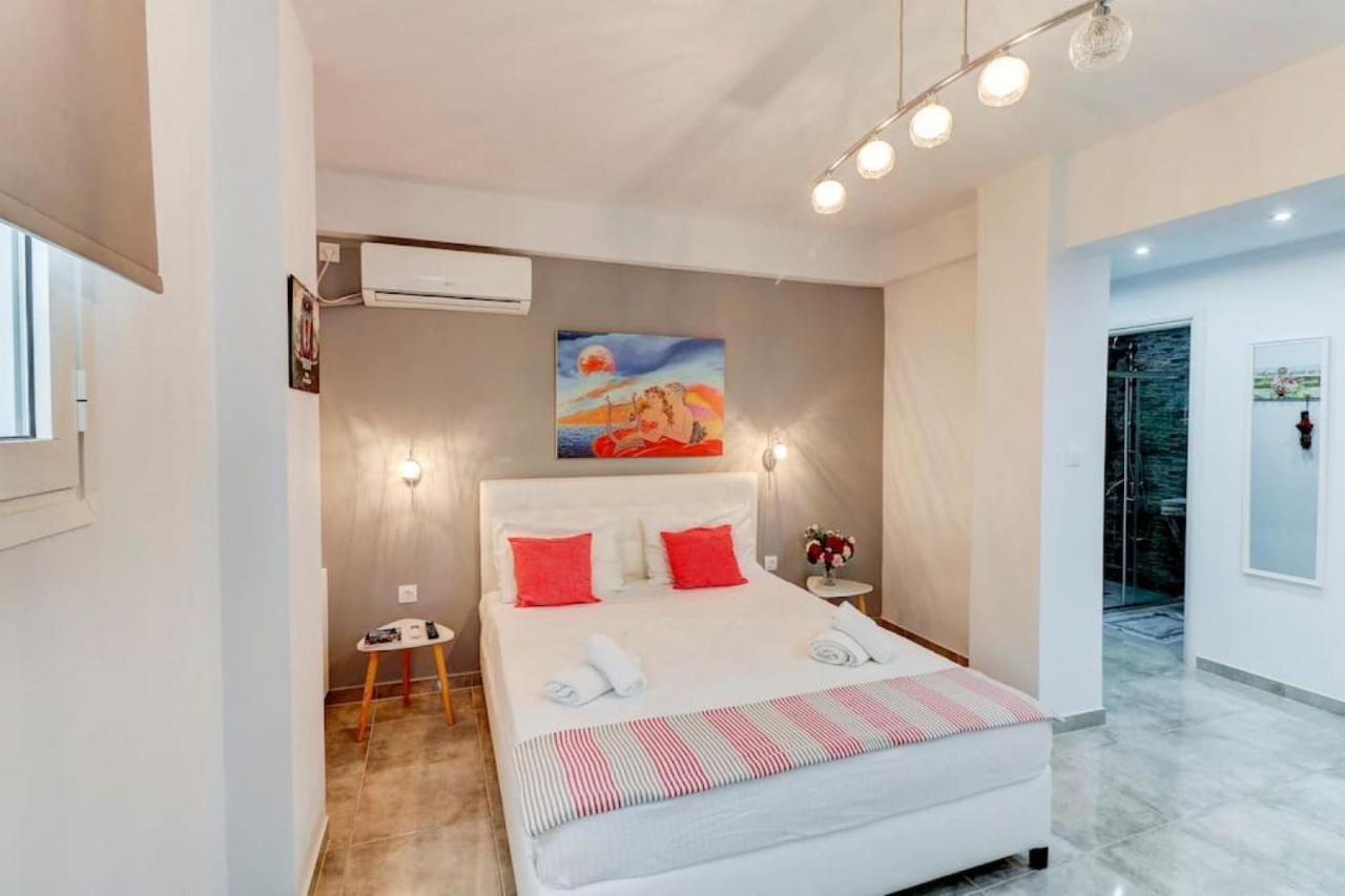 Green-lux Studio 2' From Metro Petralona