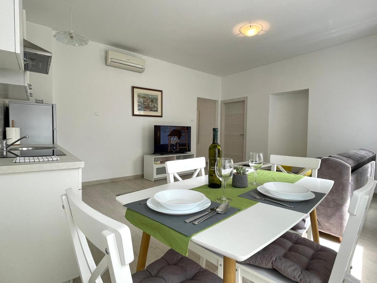 Modern Apartment In The Old Part Of Town