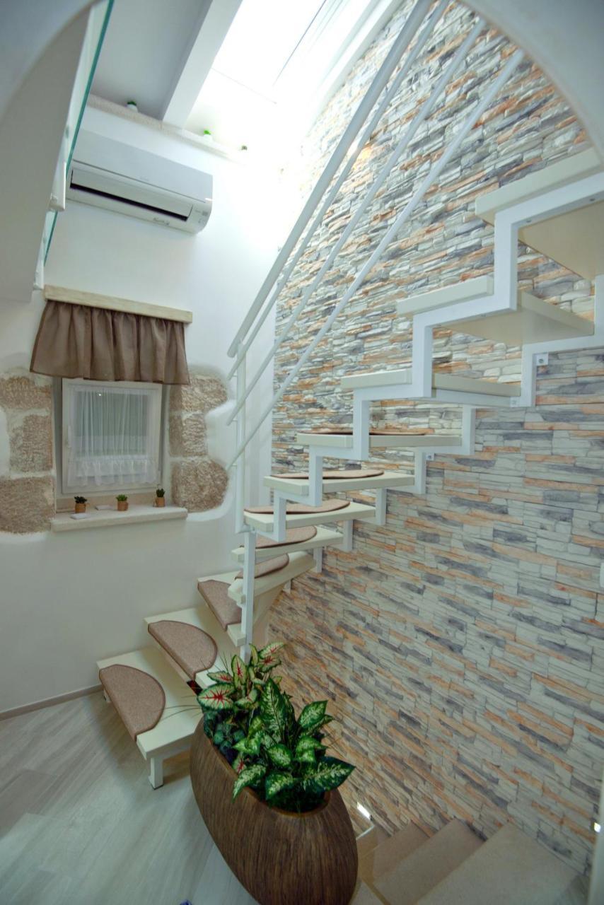 Apartment Sanjin More Antique