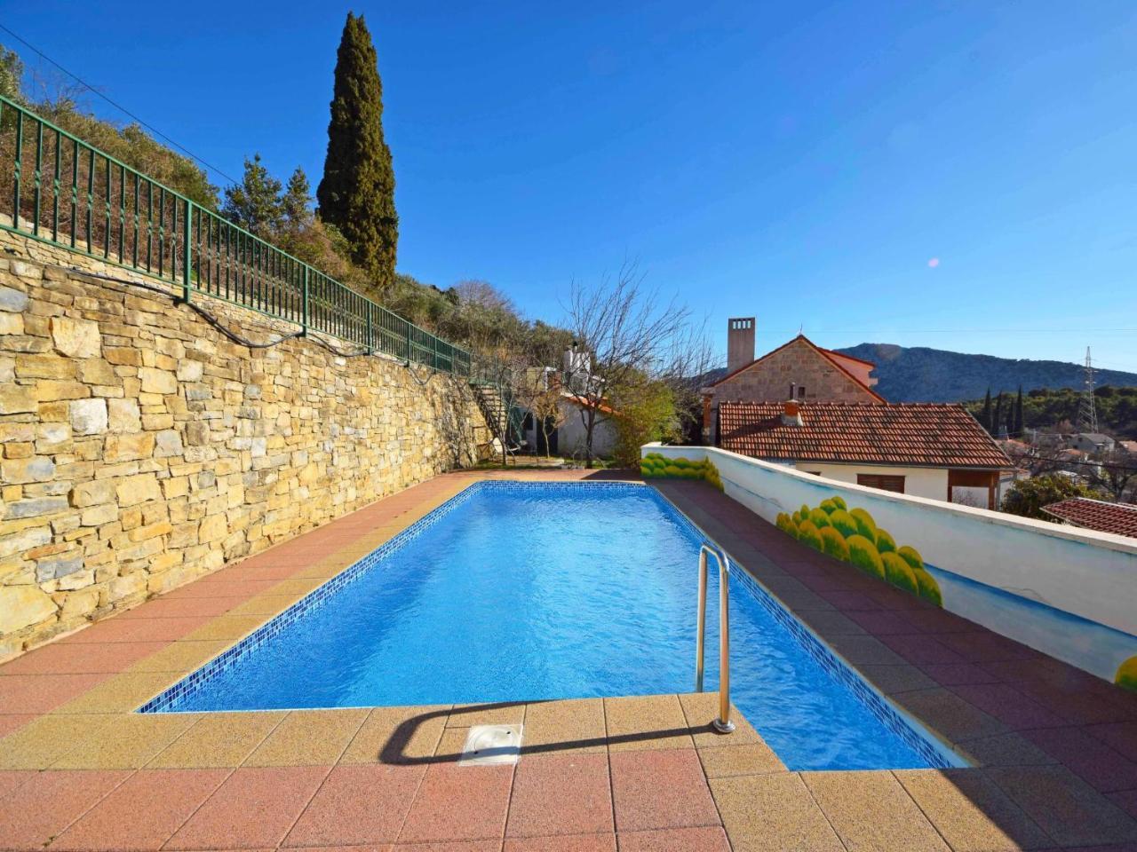Holiday Home Nas Dom by Interhome