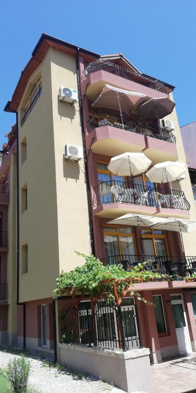 Guest House Ares