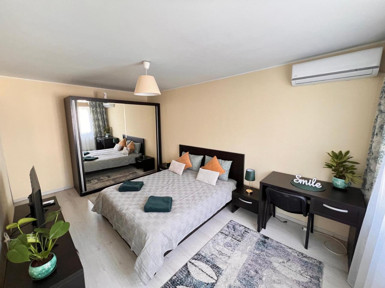2 Rooms Apartment Airy & Bright Palas Center
