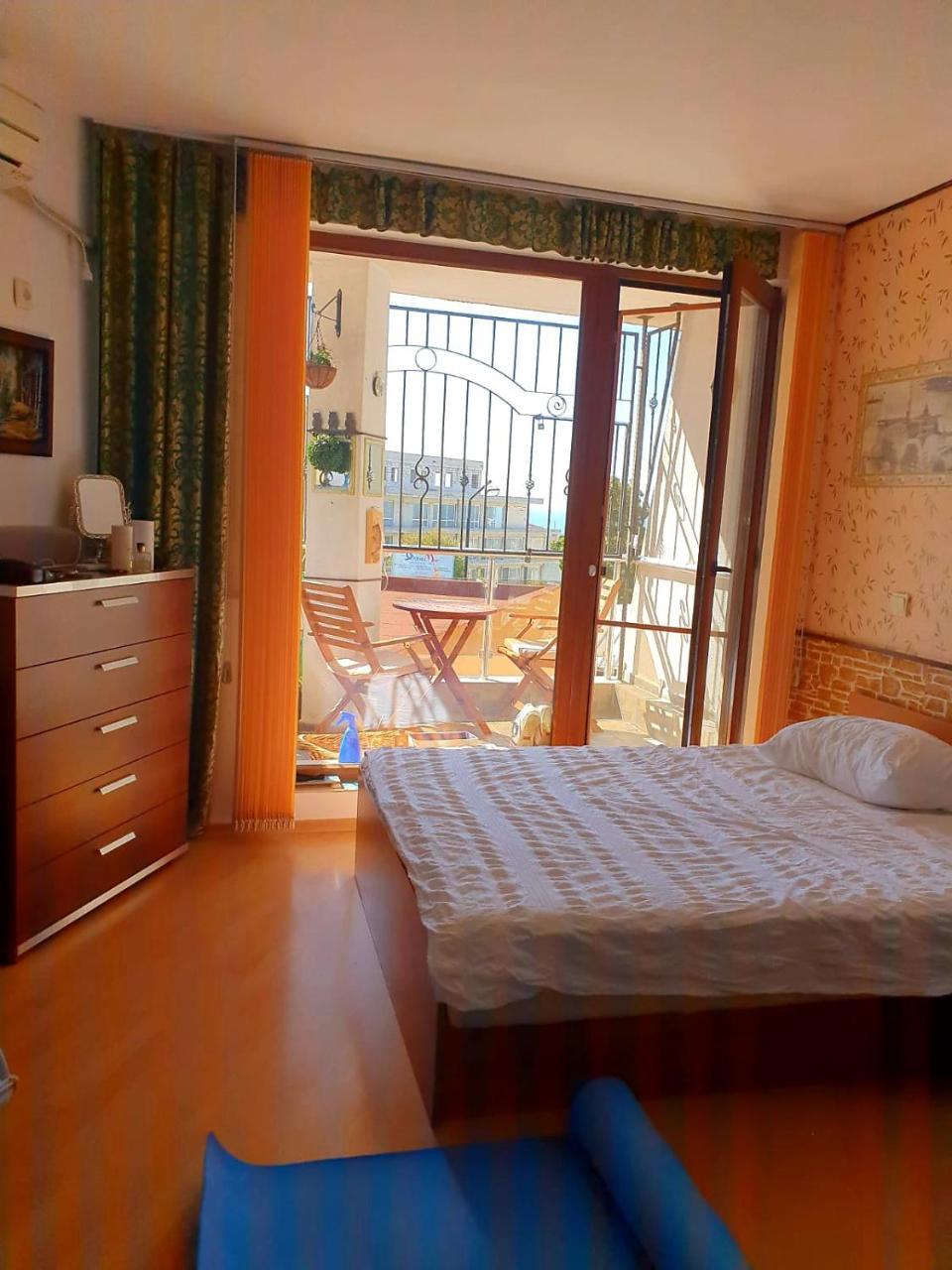 Studio Flat Saint Vlas