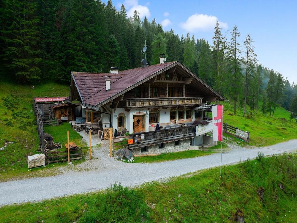Rustic Alm In Neustift Im Stubai With Whirlpool & Sauna