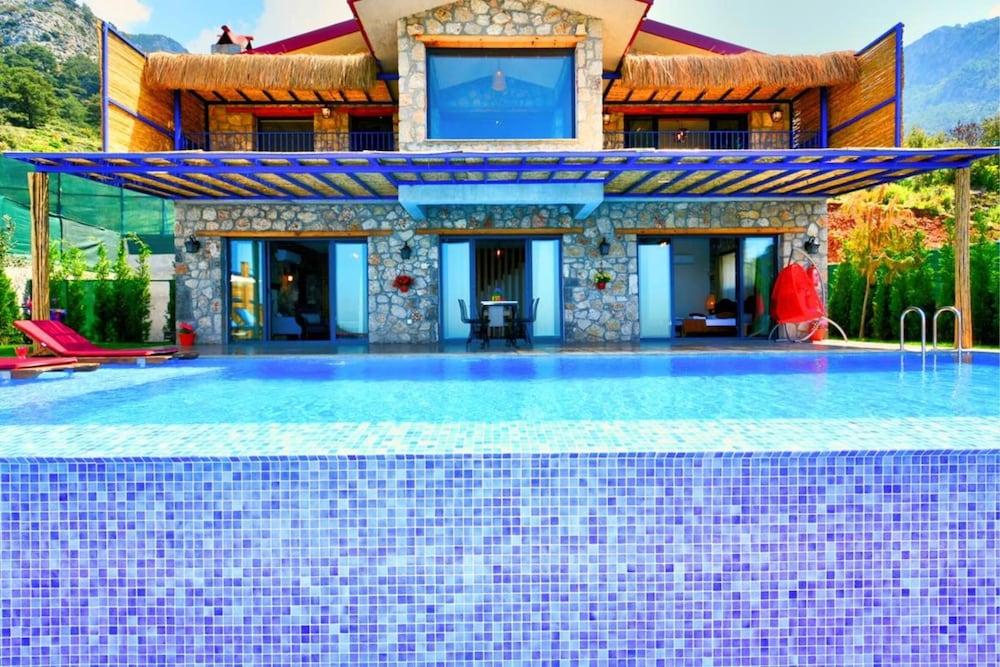 Villa Monte Telmossos With Private Pool, Jakuzzi & Sea View