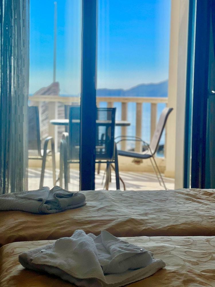 Seaview Apartments Rafailovici