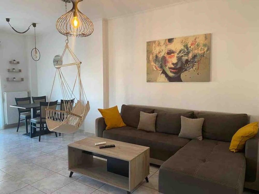 Well Designed 2 Bdr Apartment