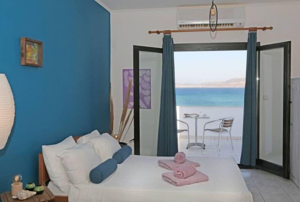 Blue Comfort Apartments Sitia