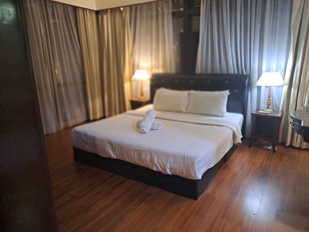 Tourism Service Suites at Times Square