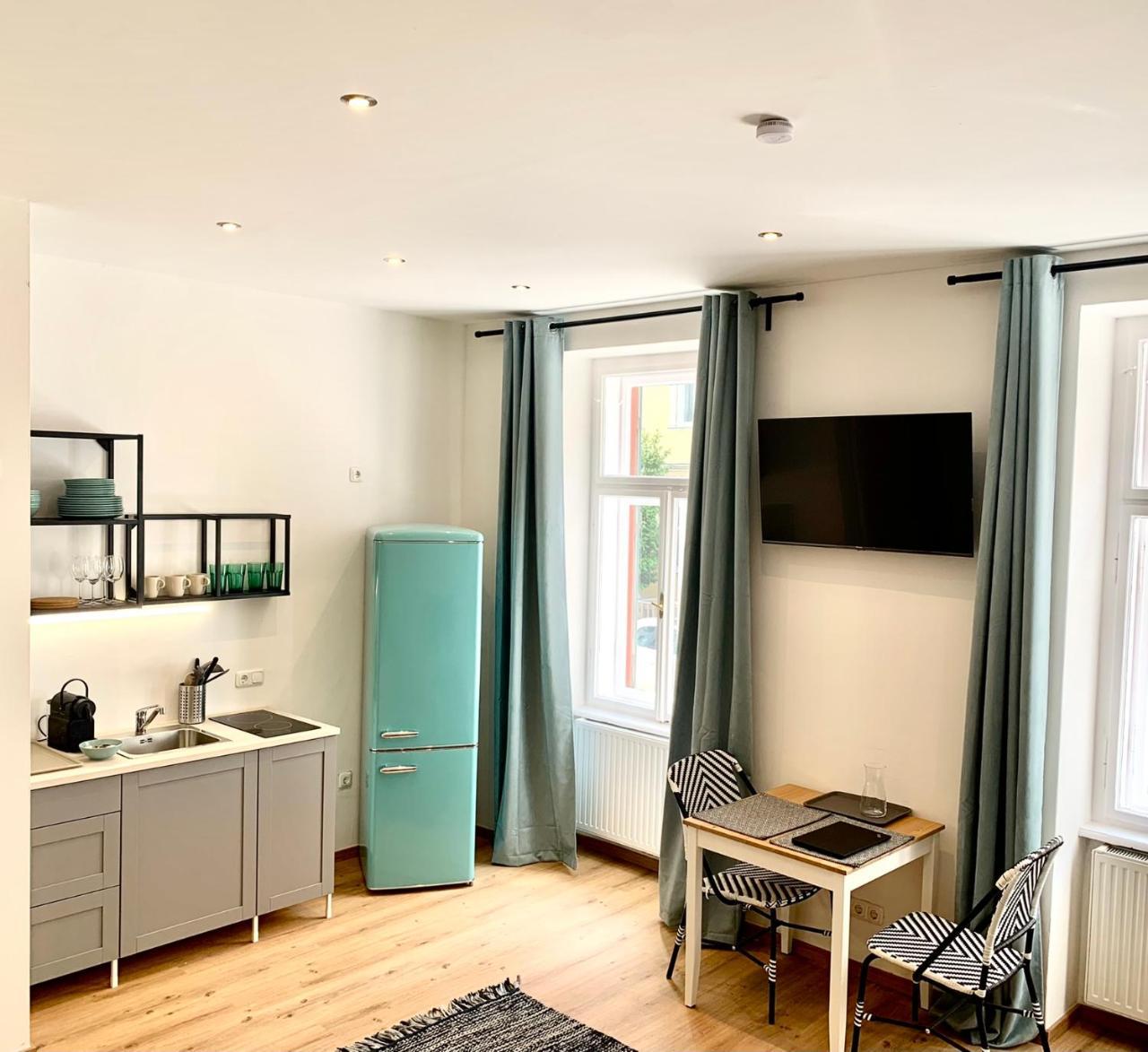 Vintage Chic Studio by Nahuen Suites