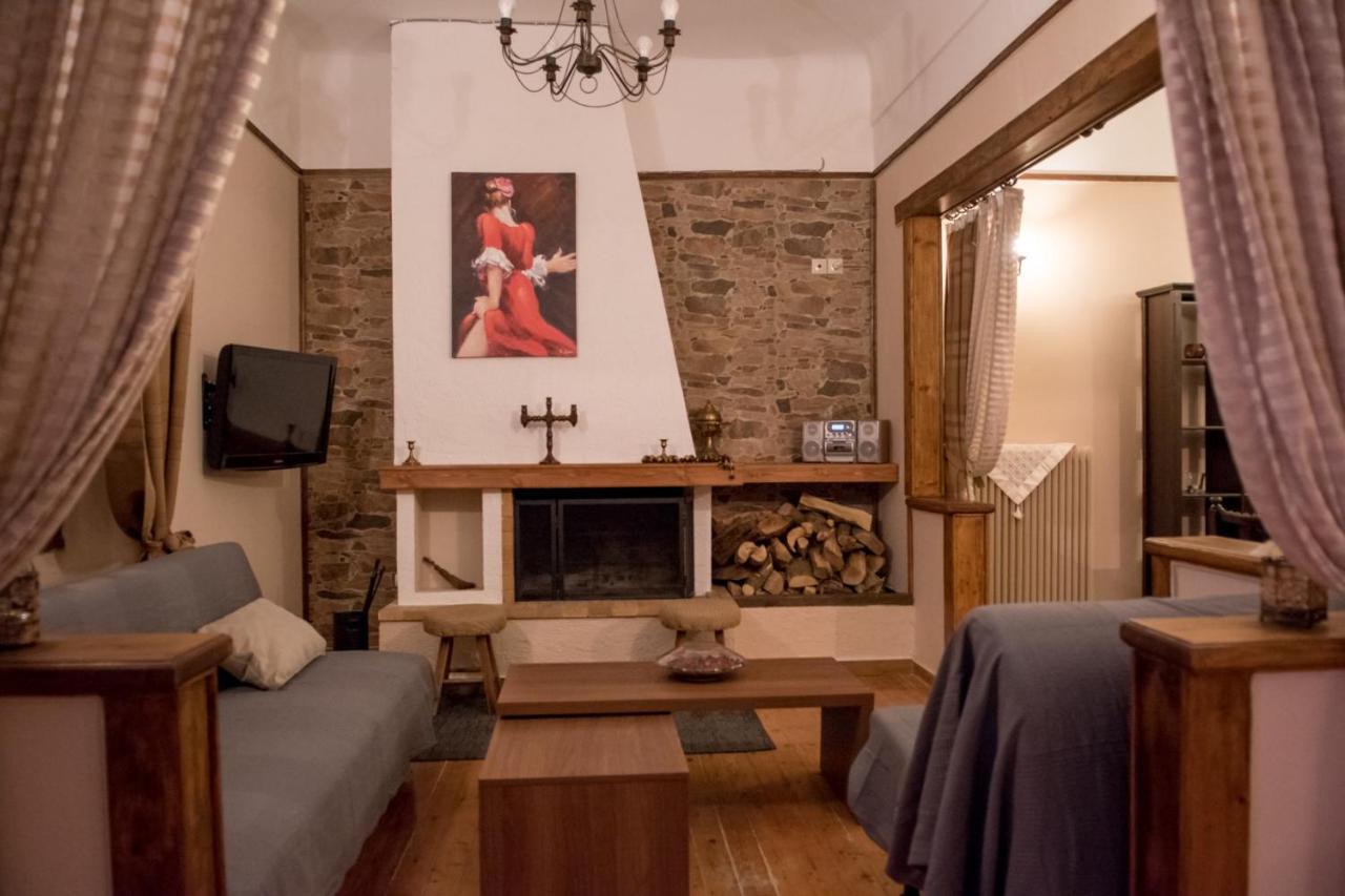 Platos's Academy Studio 100m