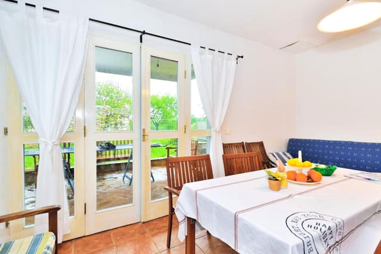 Modern Apartment In Zambratija 90 M