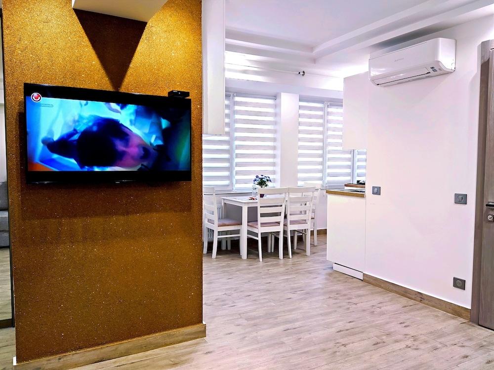 2BR&LIVING center city CHISINAU