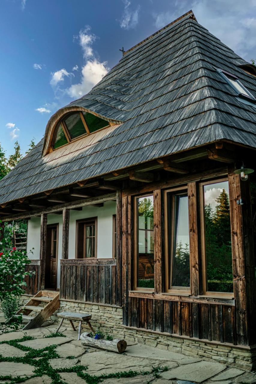 Casa De Vacanta Colibita Veche- Pe Malul Lacului