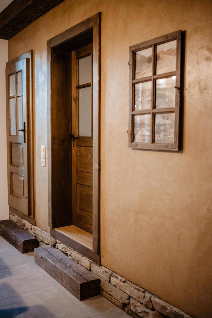 Casa De Vacanta Colibita Veche- Pe Malul Lacului