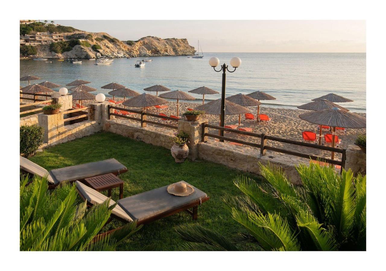 Beachfront Blue Apt-ligaria Beach