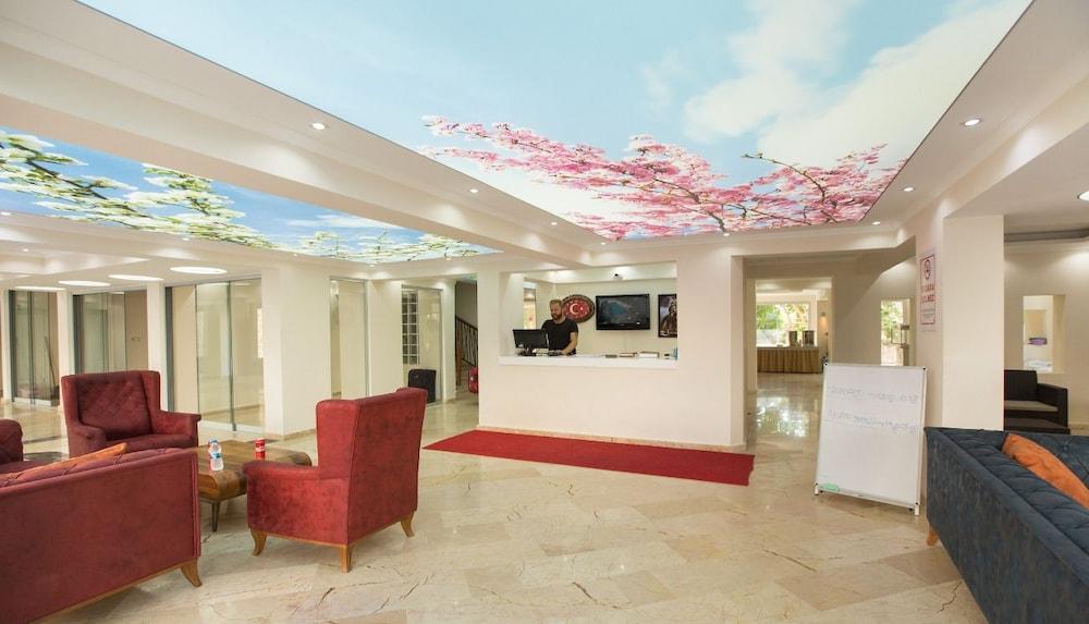 Marla Suit Hotel