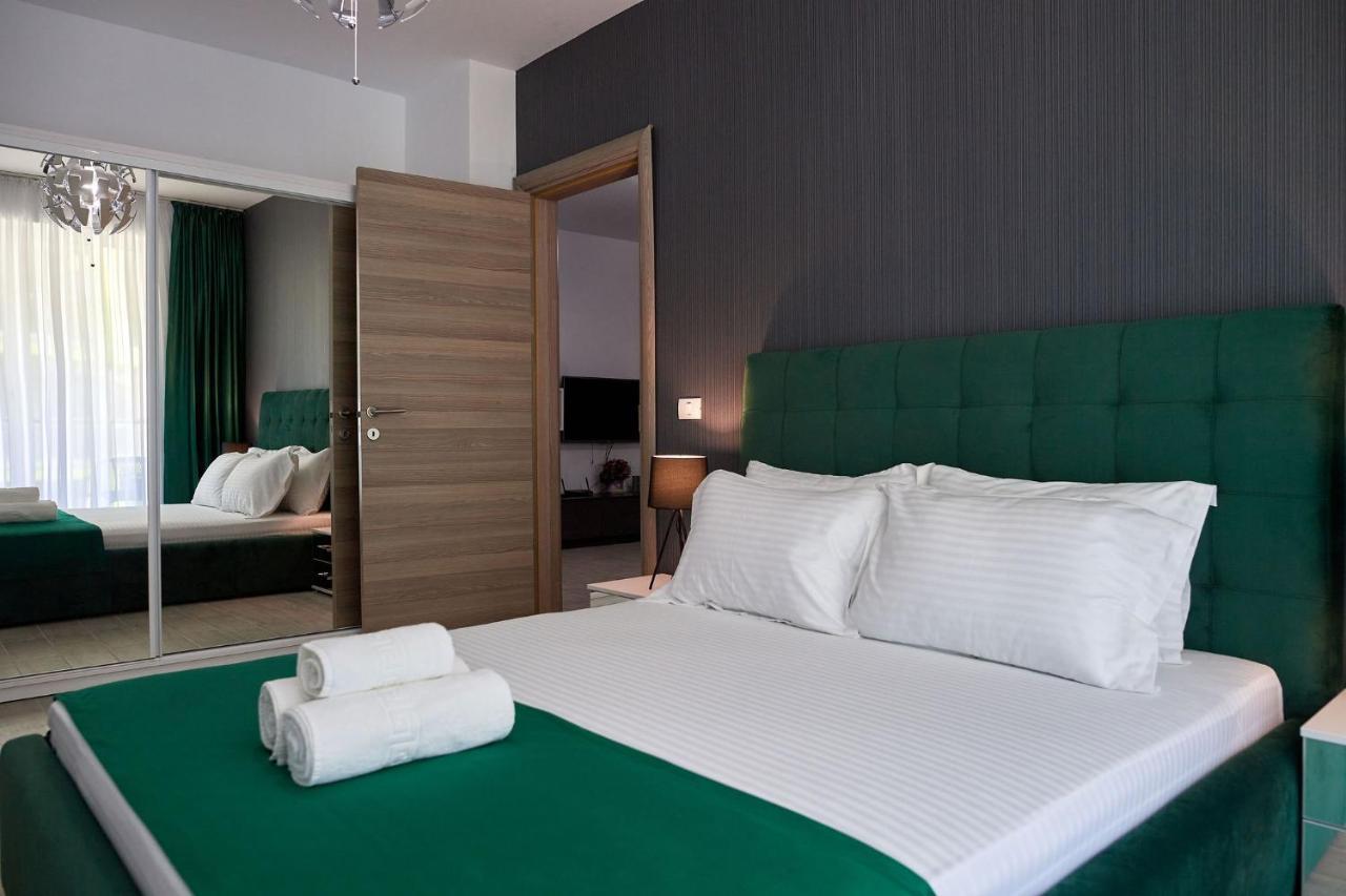 Purple Pearl Apartments Spa N Pool Beach Resort