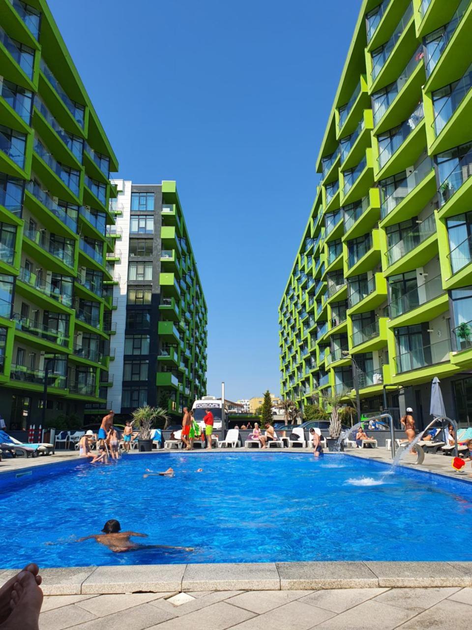 Relax Pool & Spa Beach Resort