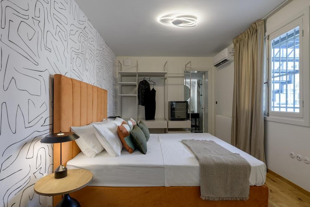 Paradise Suite With Jacuzzi Acropolis View