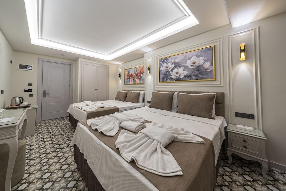 Pera Luna Premium Hotel