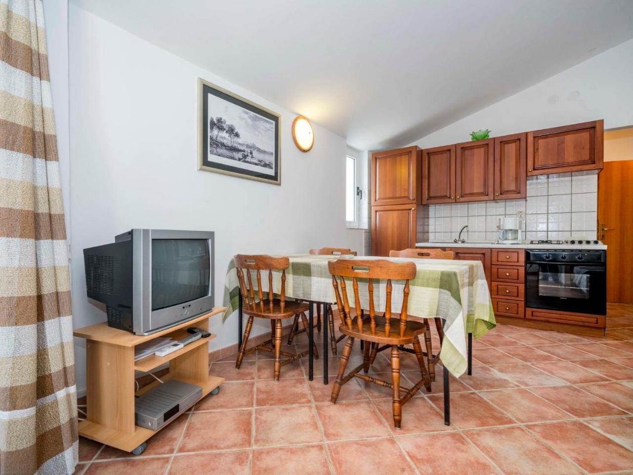 Apartment Hilde Blue-9 by Interhome