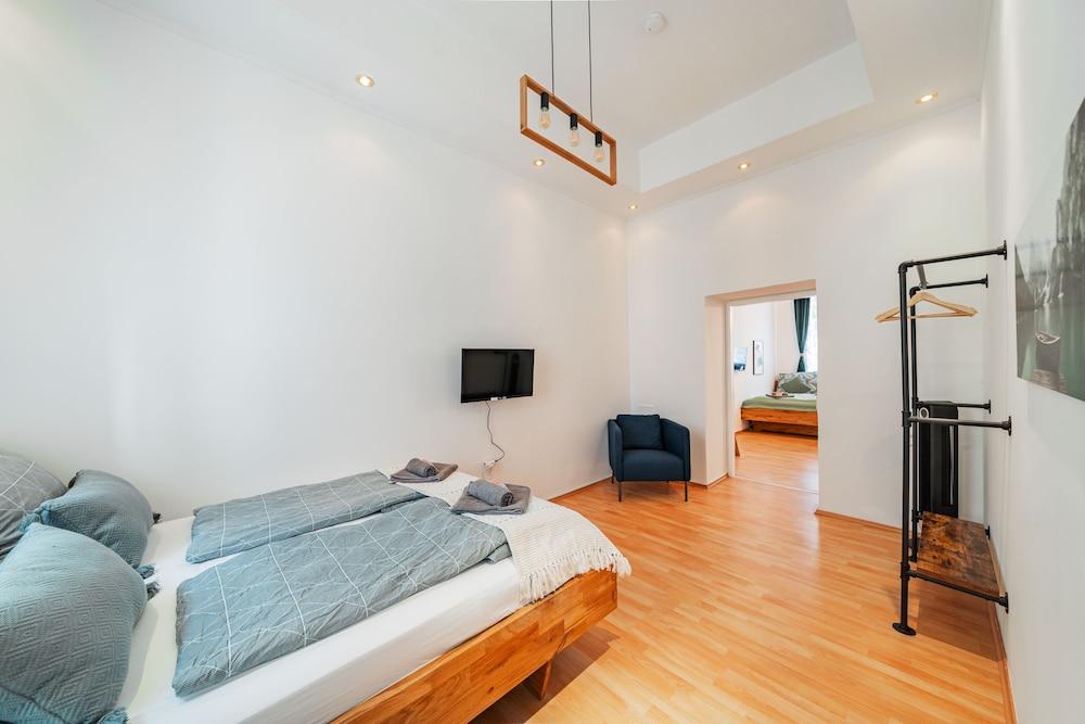 3 Bedrooms 72sqm 15 Min. City Center