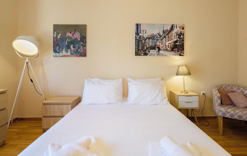 Cosy 2br Flat Metro Station & Hospital
