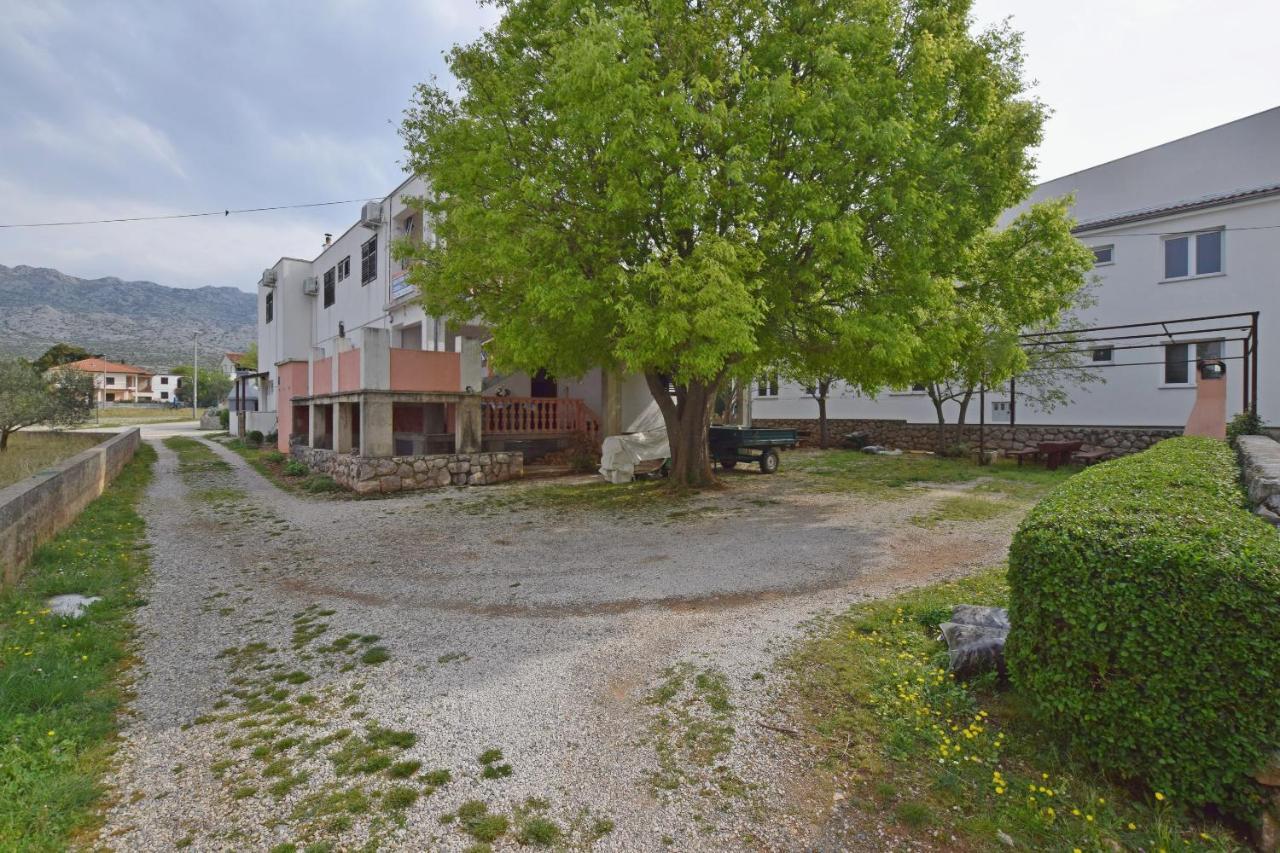 Apartment & Rooms Mila