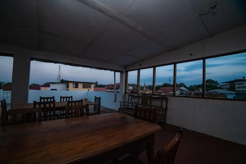 Flamingo Guest House Znz