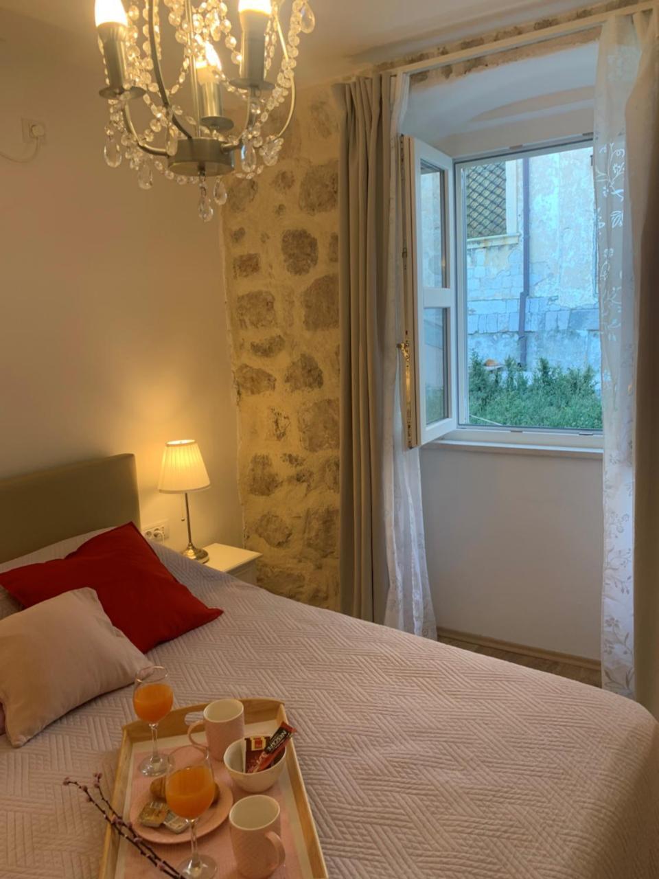 Rilati Old Town Palace 1