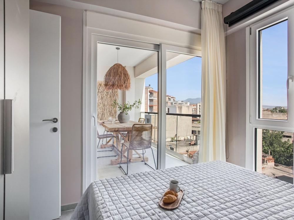 Sanders Old Port Cozy 1-bdr. Apt. W/ Balcony