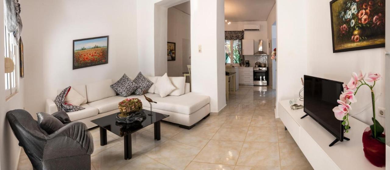 Gogo's Cosy Beach House