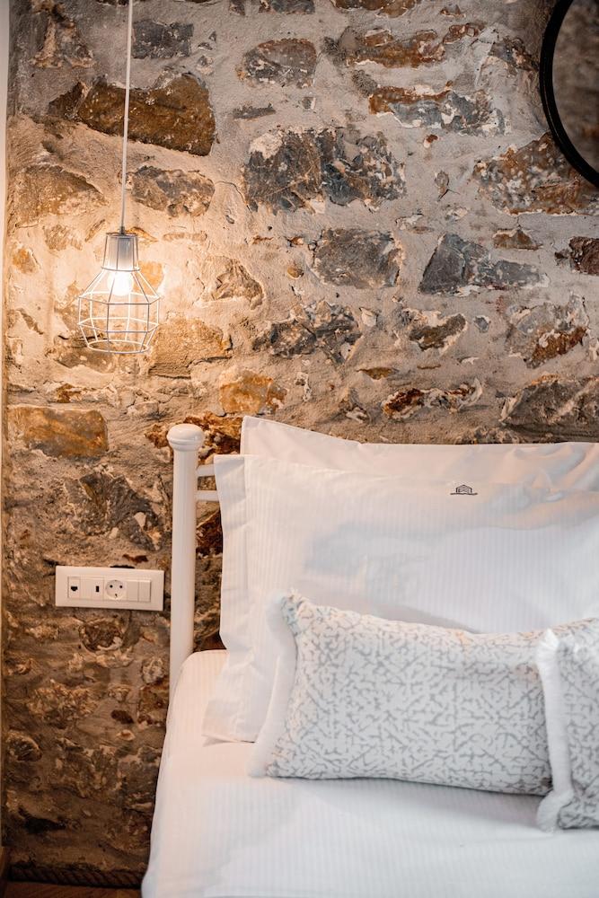 Petra Elounda Suites