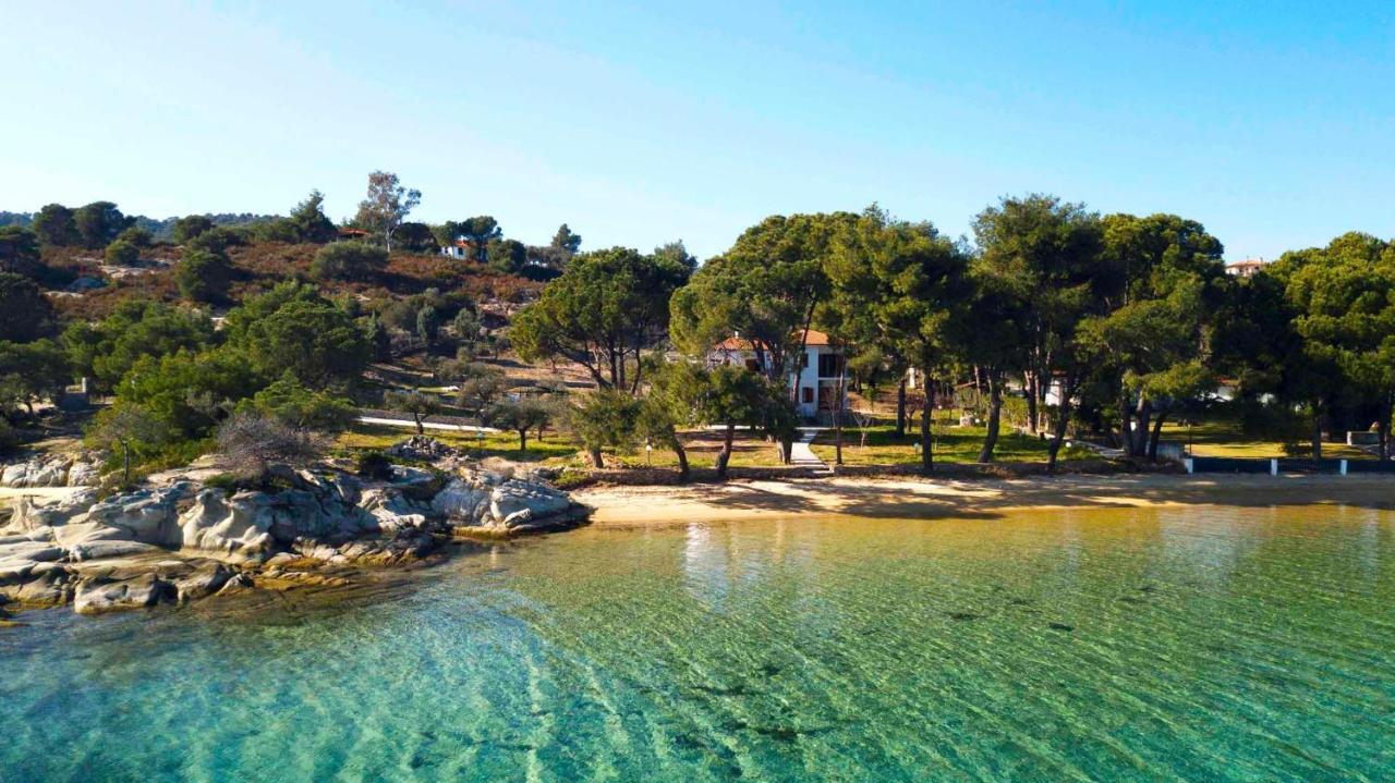 Filyra Beachfront Villa