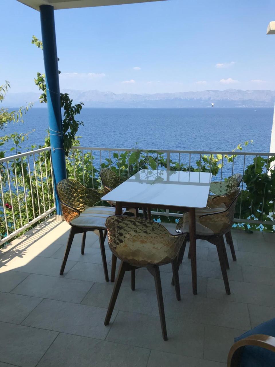 Seafront Vacation Home Tea