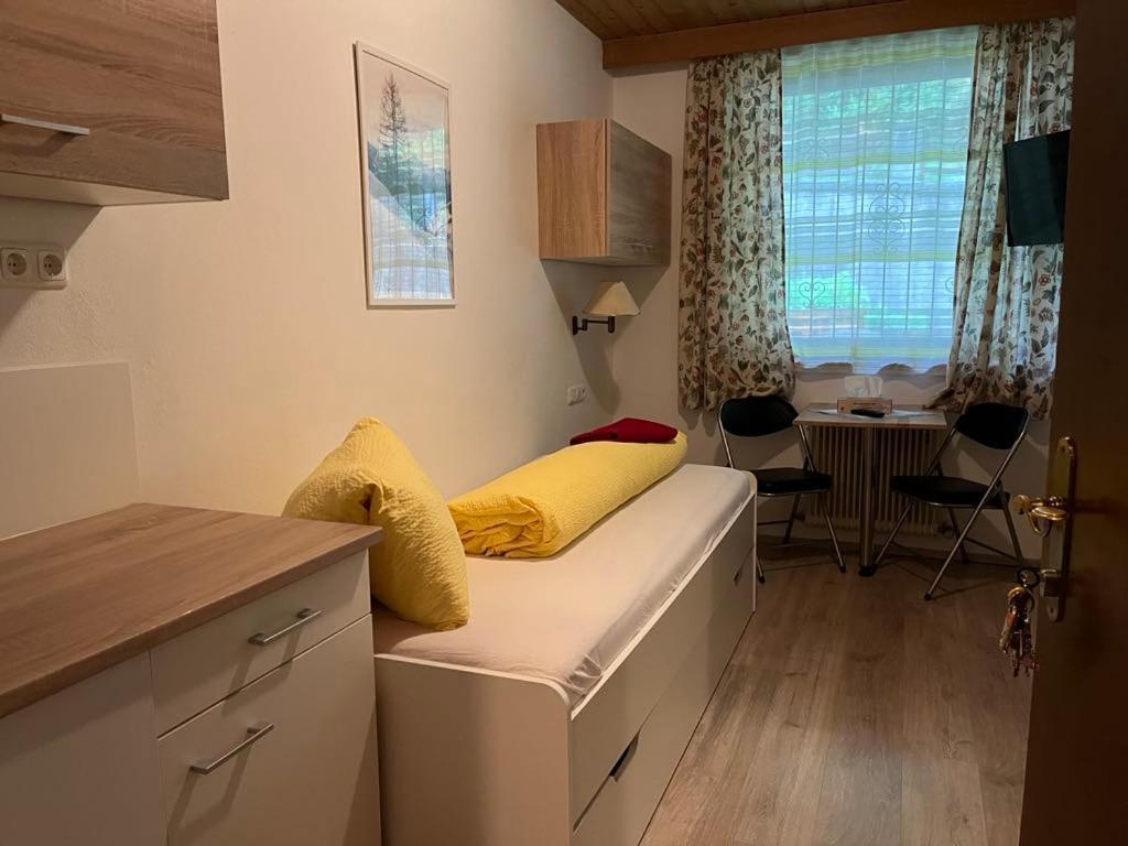 Pension Steiner, 6143 Matrei Am Brenner, Brennerstr 18b!check-in Between 15 - 21 O'clock!! No Breakf