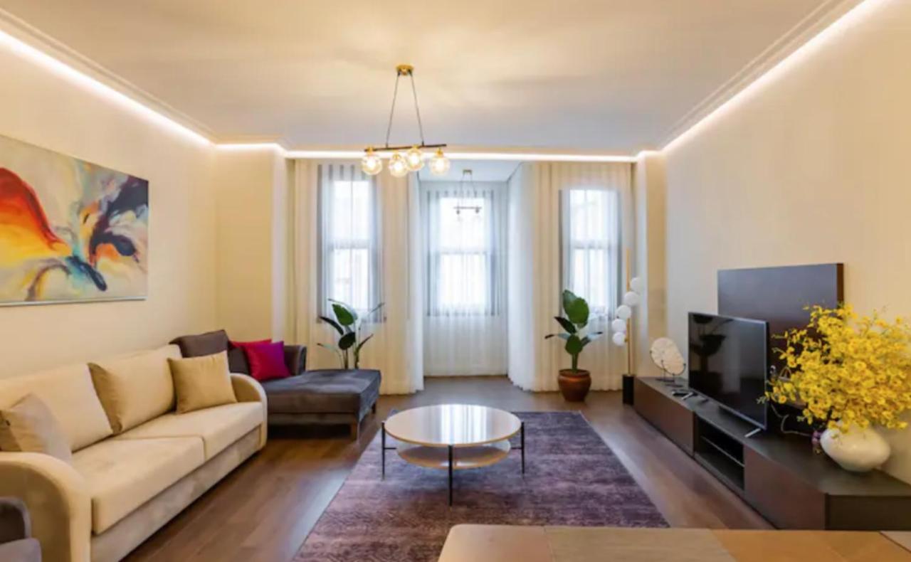Istanbul Taksim 360 Luxury Apartment