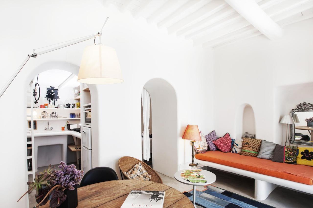 Eclectic & Artistic House In Mykonos Town