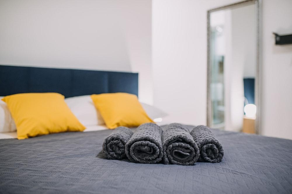 Art Deco Dubrovnik Apartments by Duhomes