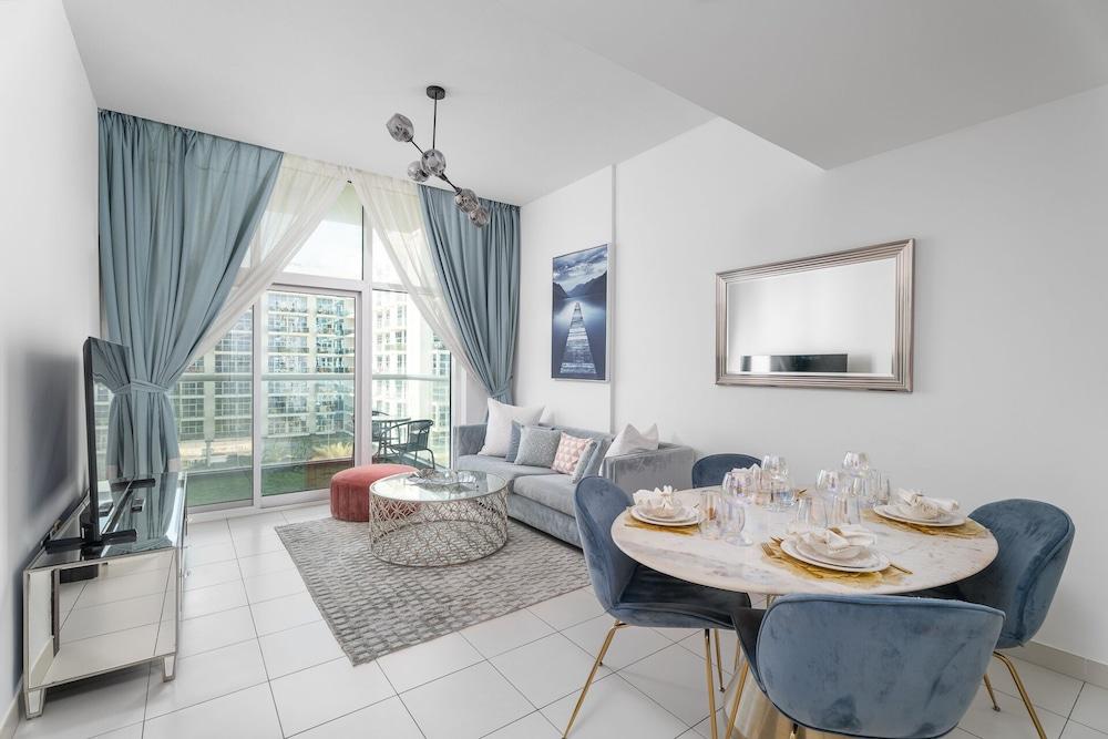 Nasma Holiday Homes Glitz 3 Tower 2