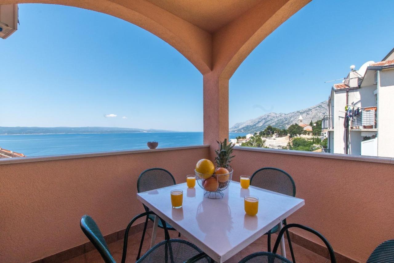 Apartments Ruze 200 M From Sea