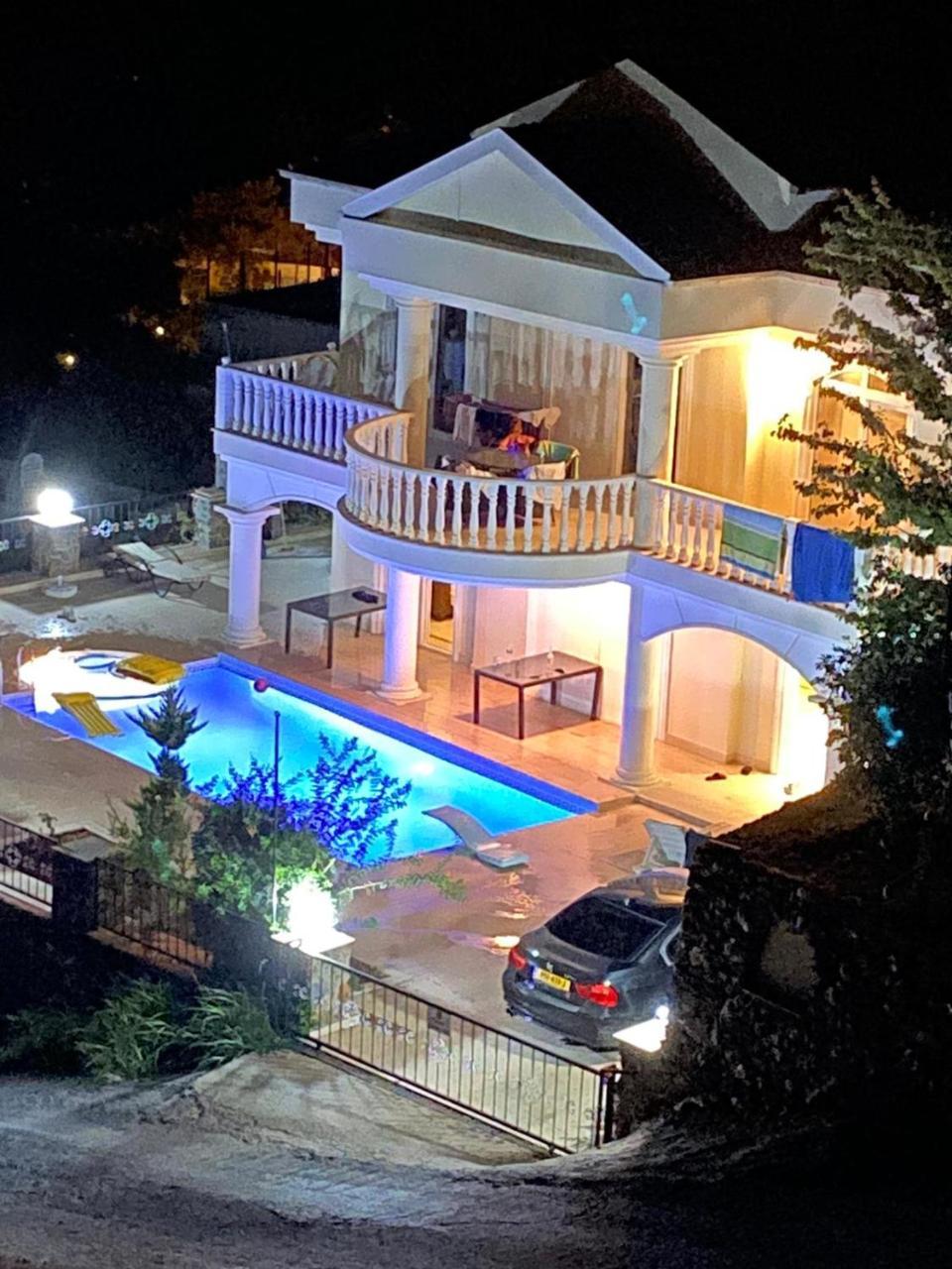 Villa Royal