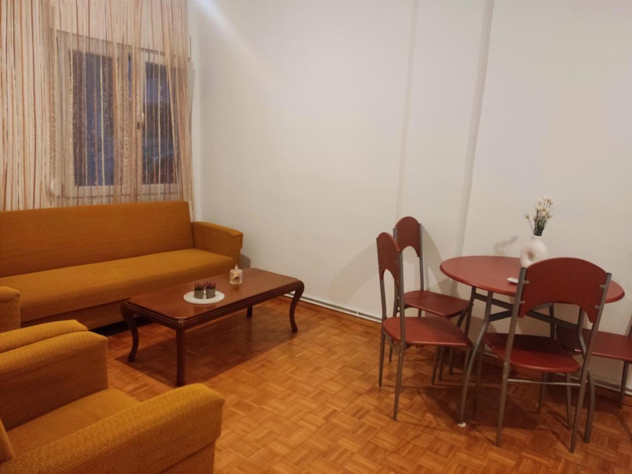 Stelmar Apartment