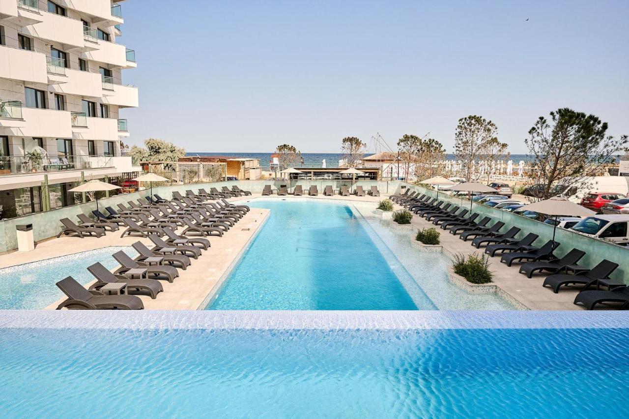 Vlezal Apartment Spa & Pool Beach Resort