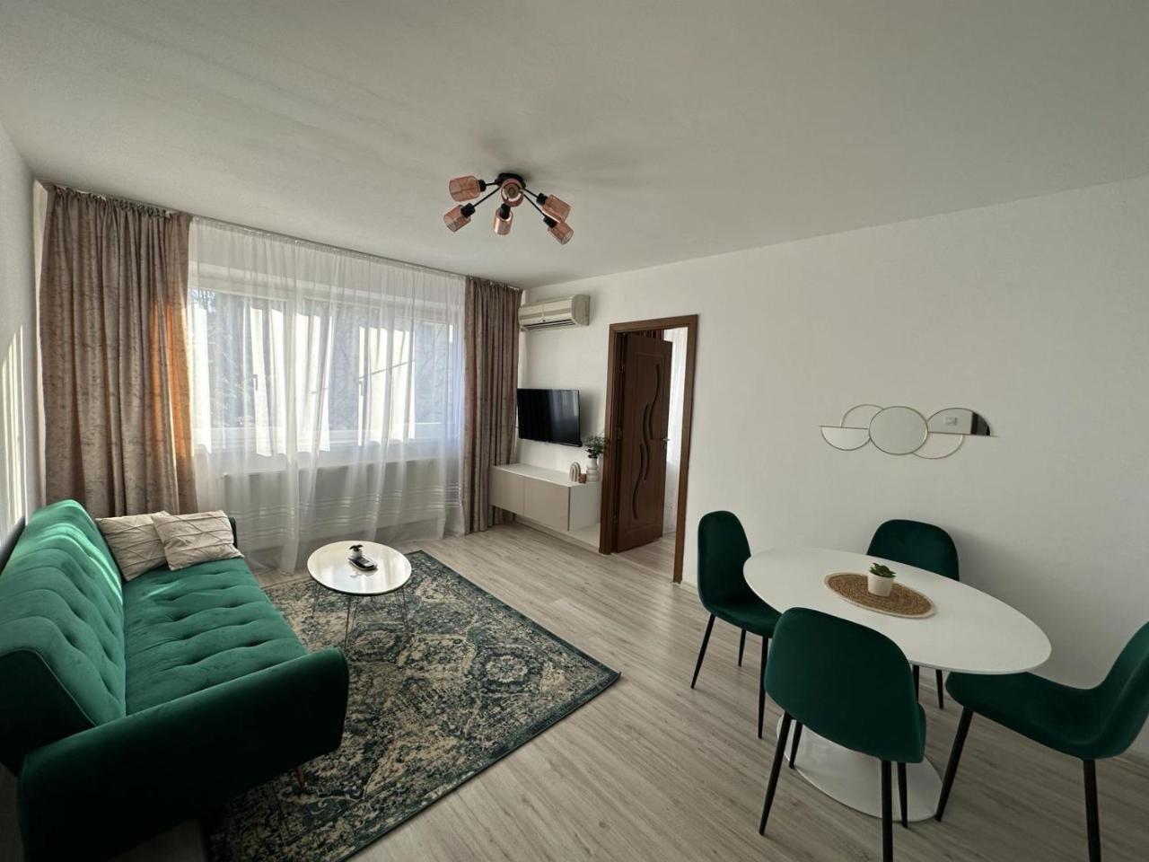 Cozy Apartment With Balcony