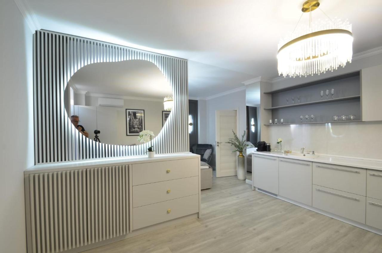 Elisia Studio