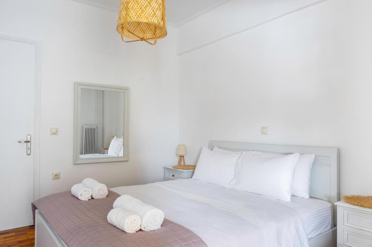Charming 2 Br Apt With Acropolis View In Athens