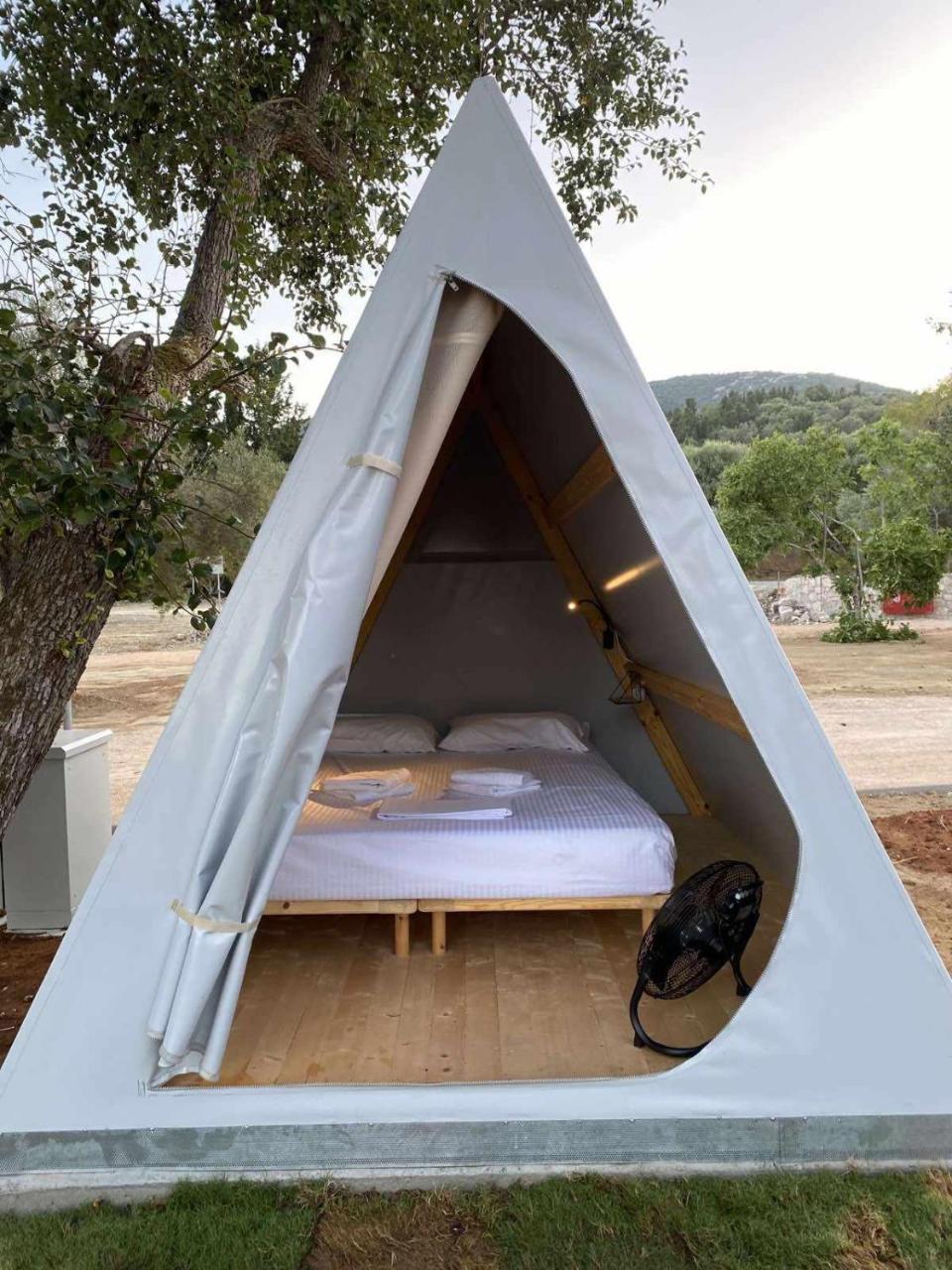 Nirikos Camping