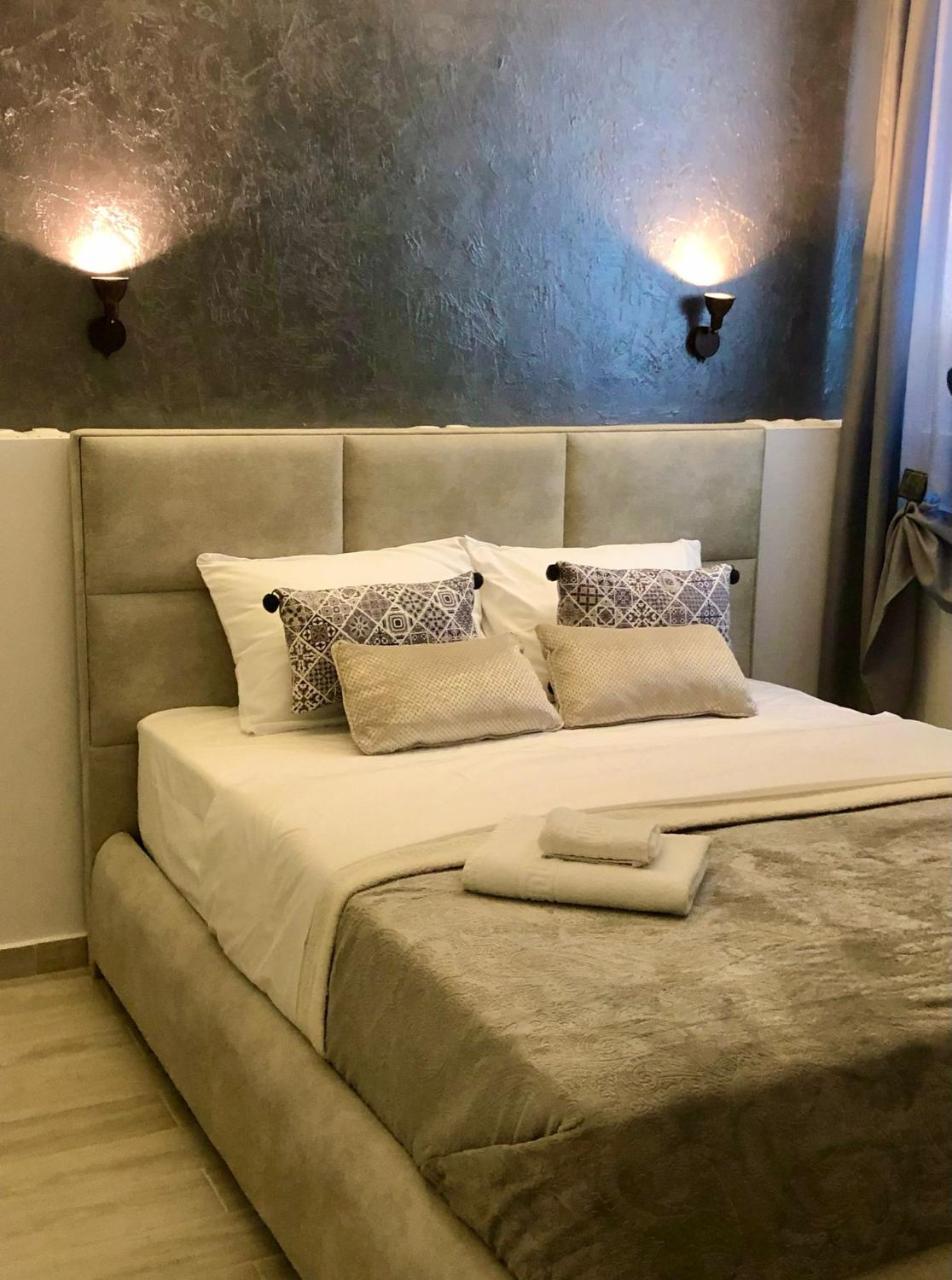 Helen Luxury Happy House